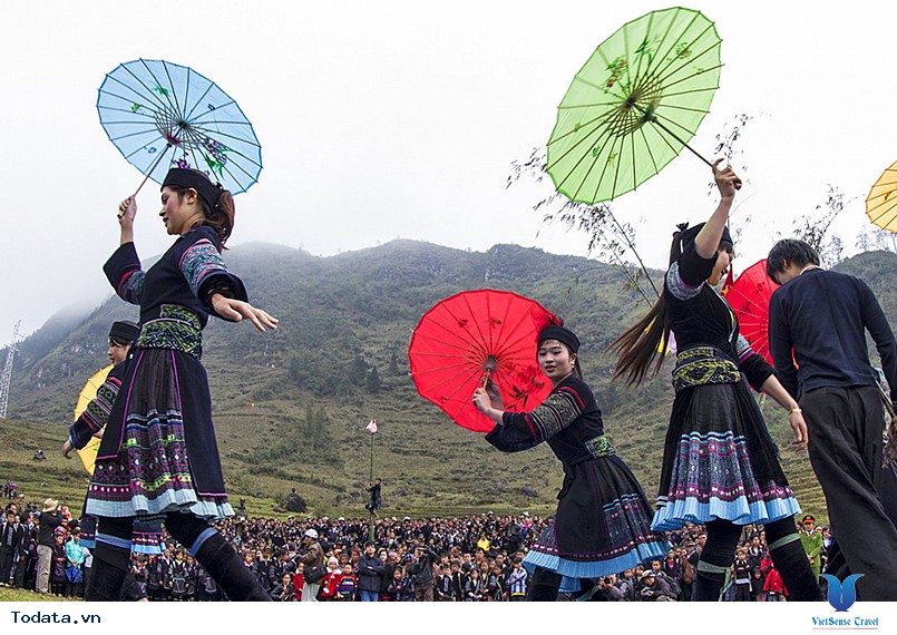 Chợ tình khâu vai